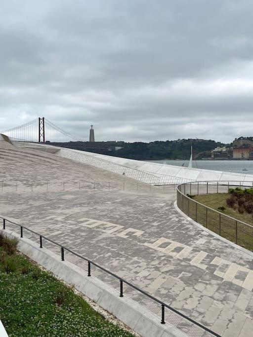 Luxury Artistic Digital Nomad Getaway W/ Terrace Apartman Lisboa Kültér fotó
