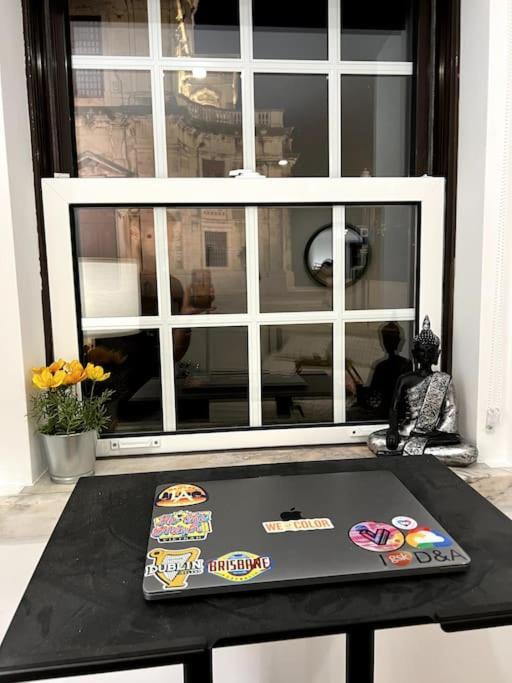 Luxury Artistic Digital Nomad Getaway W/ Terrace Apartman Lisboa Kültér fotó