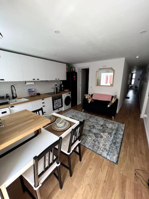 Luxury Artistic Digital Nomad Getaway W/ Terrace Apartman Lisboa Kültér fotó