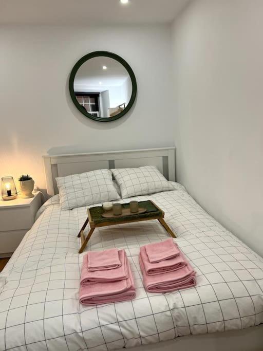 Luxury Artistic Digital Nomad Getaway W/ Terrace Apartman Lisboa Kültér fotó