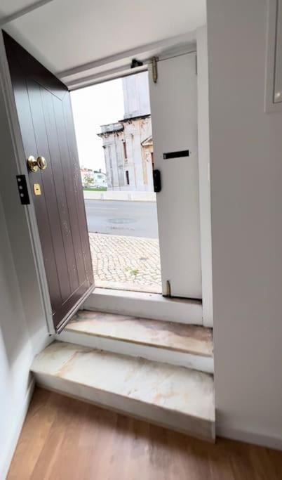 Luxury Artistic Digital Nomad Getaway W/ Terrace Apartman Lisboa Kültér fotó